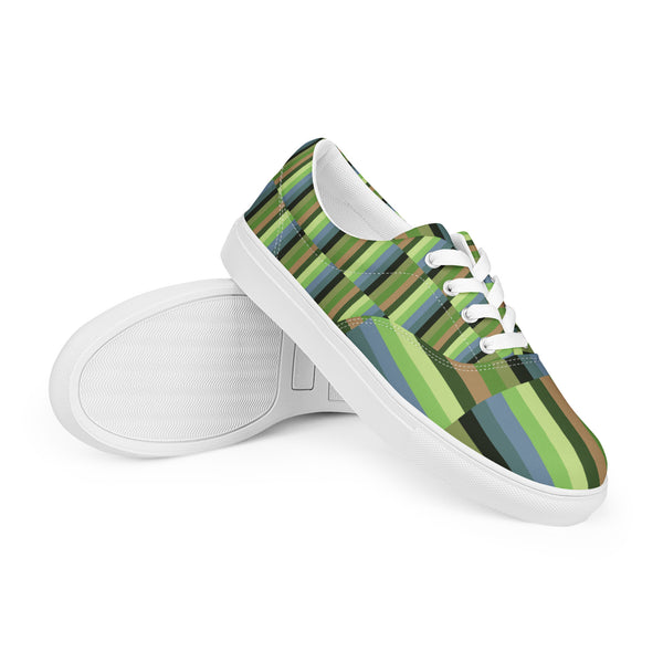 Women’s lace-up canvas shoes in the colors of nature